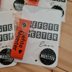 Kaart Liefste Meester Ever + Vilten sleutelhanger Oranje
