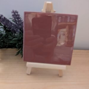 Tegeltje met eigen tekst - Donkerroze/rood 10x10 cm