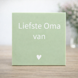 Tegel “Liefste Oma van…”
